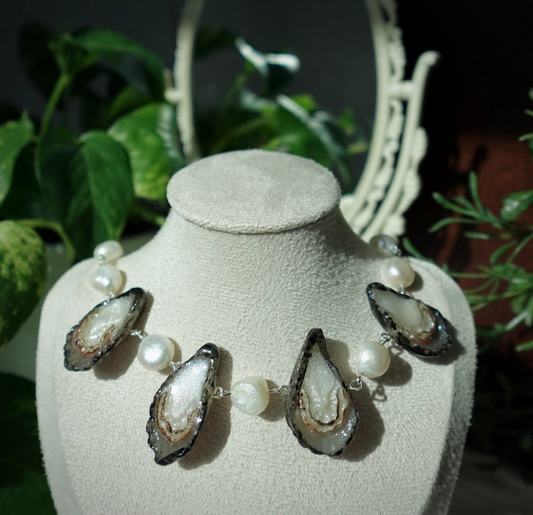 Chunky Oyster Necklace